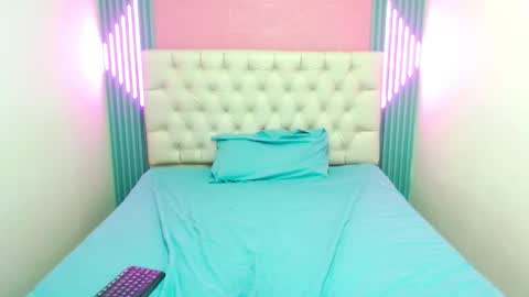 Ella online show from October 15, 5:58 pm