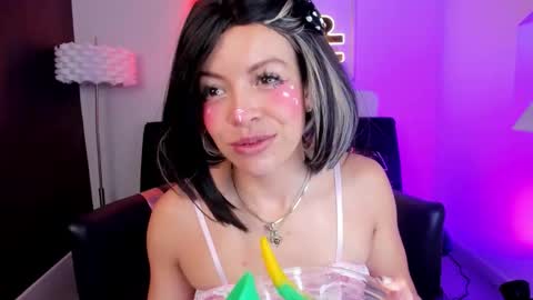 Miss Evans online show from February 6, 6:43 pm