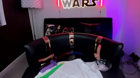 Miss Evans online show from February 7, 6:44 pm