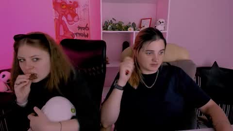Snapshot of foxy_tease_ chatting on October 2, 8:18 pm foxy_tease_ online show from October 2, 8:18 pm