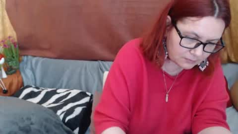 foxydesiree online show from April 2, 6:43 am