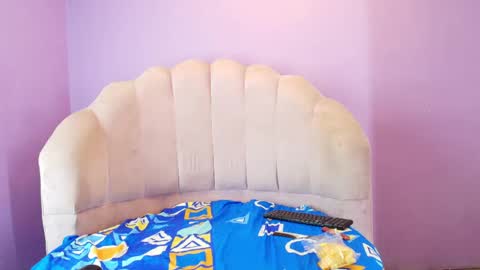foxyhillx online show from June 3, 10:48 pm