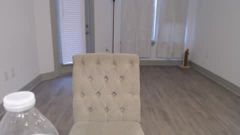 Snapshot of fragilemasochist chatting on February 10, 9:58 pm Angel online show from February 10, 9:58 pm