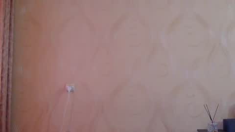 frame_tamer888 online show from July 6, 3:03 pm