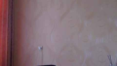 frame_tamer888 online show from July 20, 10:39 am