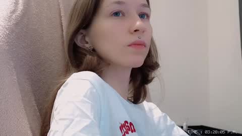 fran_bow online show from December 10, 12:27 pm