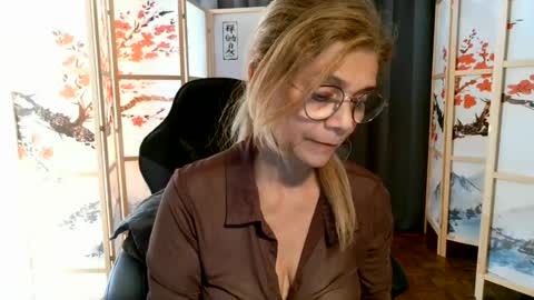 francelune online show from July 2, 2:22 pm