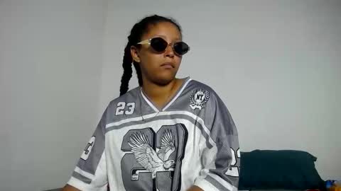 francihot4 online show from March 30, 11:27 pm