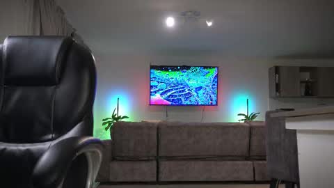 Frank Farrell. Hey remember to give me a thumbs up Ty online show from January 17, 4:44 am