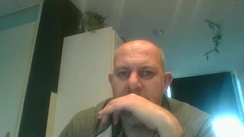 frankh12345 online show from March 6, 7:14 am