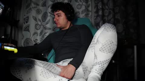 frankhairy online show from March 11, 10:20 pm