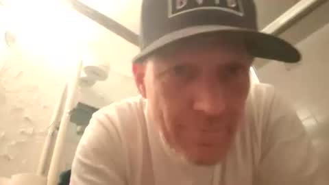 Famous Blue Eyes online show from April 6, 6:25 am