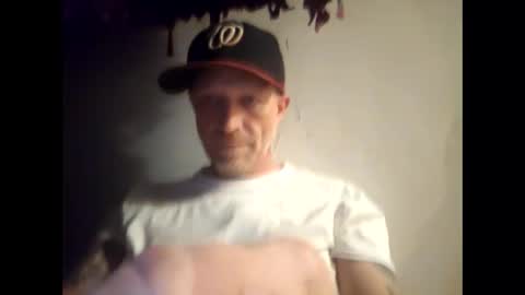 Famous Blue Eyes online show from April 18, 9:33 am