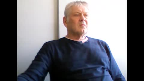 frannkboy61 online show from April 21, 12:23 pm