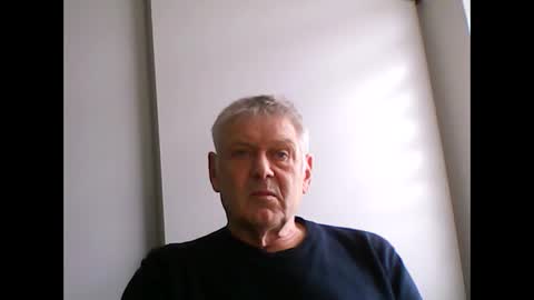 frannkboy61 online show from April 2, 12:01 pm