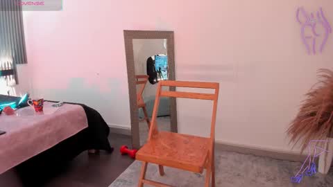 Fransheska online show from November 9, 1:03 pm