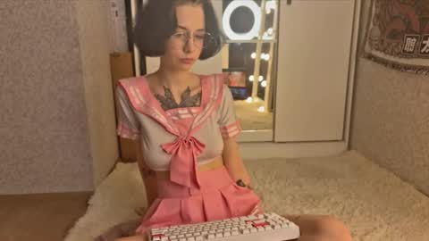 Snapshot of frau_basted chatting on October 1, 8:08 pm mistress Bastet and  mintcola online show from October 1, 8:08 pm