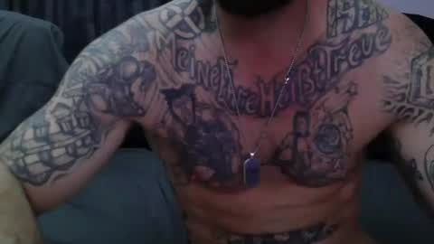 Freakyirishcple online show from December 15, 6:40 am