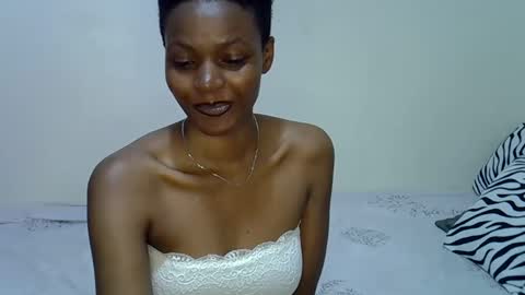 mia  online show from January 9, 7:30 pm