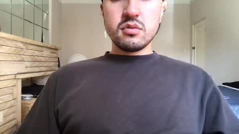 Snapshot of fred_555 chatting on February 22, 5:02 am fred_555 online show from February 22, 5:02 am