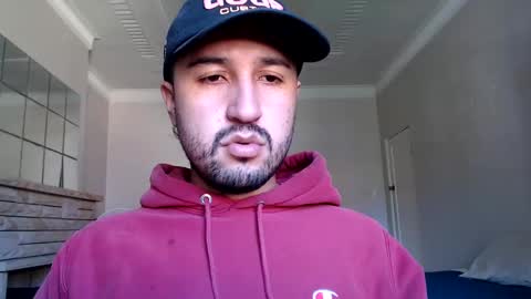 Snapshot of fred_555 chatting on February 15, 11:14 pm fred_555 online show from February 15, 11:14 pm