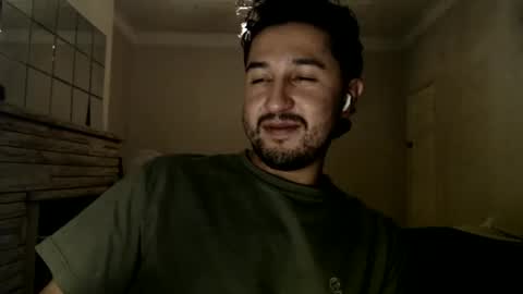 Snapshot of fred_555 chatting on February 14, 11:31 am fred_555 online show from February 14, 11:31 am