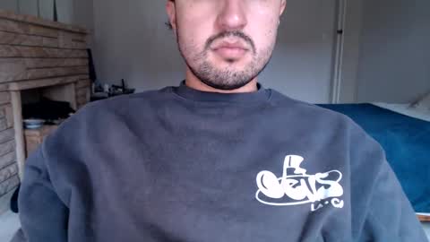 Snapshot of fred_555 chatting on February 25, 6:03 am fred_555 online show from February 25, 6:03 am