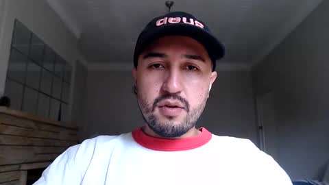 Snapshot of fred_555 chatting on February 15, 5:09 am fred_555 online show from February 15, 5:09 am