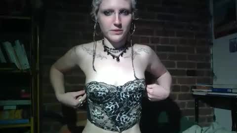 Lily Red online show from May 14, 2:32 am
