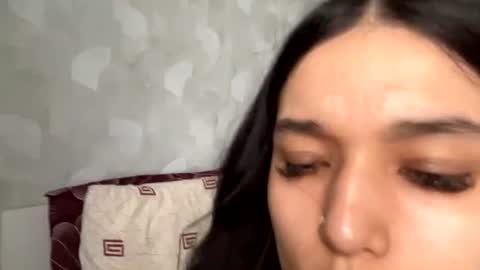 Mia online show from July 21, 10:39 am