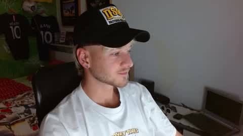 Frederick Perin online show from December 3, 9:26 pm