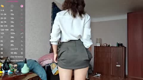 Mia online show from March 29, 8:38 am