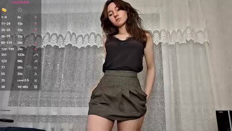 Mia online show from February 18, 4:07 pm