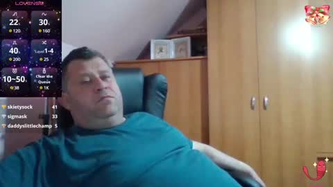 freeboy80180 online show from March 5, 8:53 pm