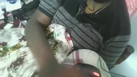 freeforyoubby online show from November 8, 10:13 pm