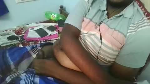 freeforyoubby online show from October 10, 2:01 pm