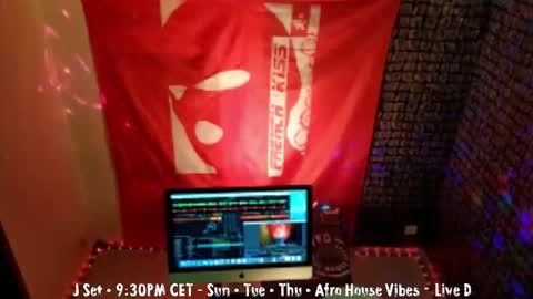 frenchkissdjfk online show from December 17, 5:52 pm