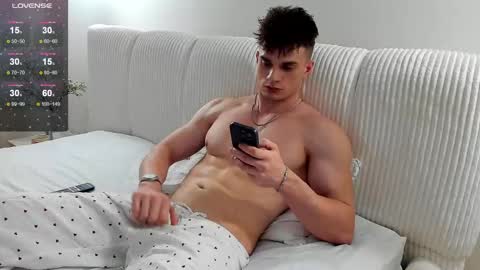 Snapshot of fresh_b1ood chatting on March 8, 8:25 pm Alex or Andrzej online show from March 8, 8:25 pm