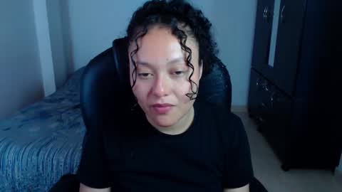 Snapshot of freud_x_louise1 chatting on October 10, 12:00 pm Louise  online show from October 10, 12:00 pm