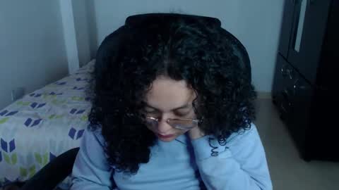 Snapshot of freud_x_louise1 chatting on January 7, 9:29 am Louise  online show from January 7, 9:29 am