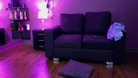     online show from December 17, 6:35 am