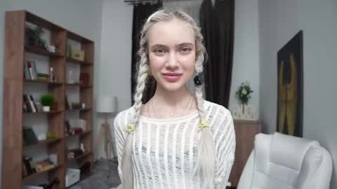 Freya online show from March 28, 8:54 pm