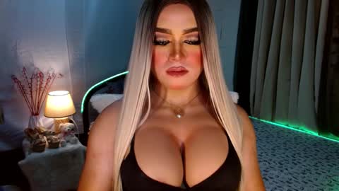 Miss Frea  online show from October 23, 7:04 pm