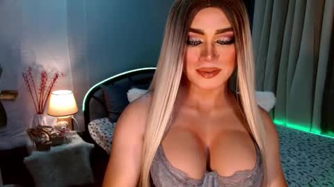 Miss Frea  online show from October 9, 12:38 am