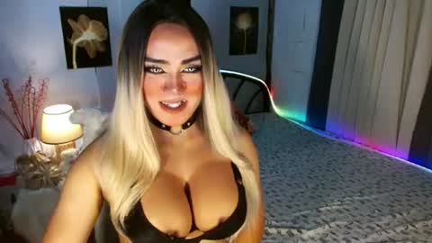 Miss Frea  online show from June 11, 1:38 am