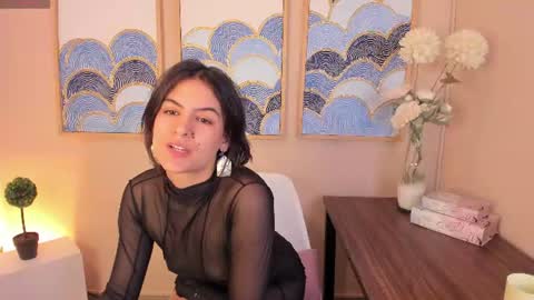 Freya online show from June 10, 2:05 pm