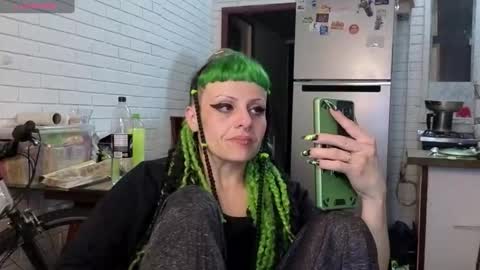 freyaa_sorceress online show from October 17, 2:26 am