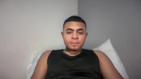 Snapshot of freyva_ chatting on February 15, 3:42 am freyva_ online show from February 15, 3:42 am