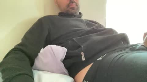 frezer09 online show from April 5, 3:42 pm