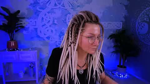 Frida Tander online show from March 28, 8:27 am